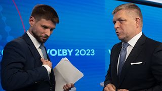 Michal Simecka (à gauche, Slovaquie progressiste) comme Robert Fico (à droite, Smer) seront forcés de trouver des alliés pour former un gouvernement