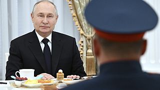 Vladímir Putin durante una reunión con la cúpula militar en Moscú, Rusia