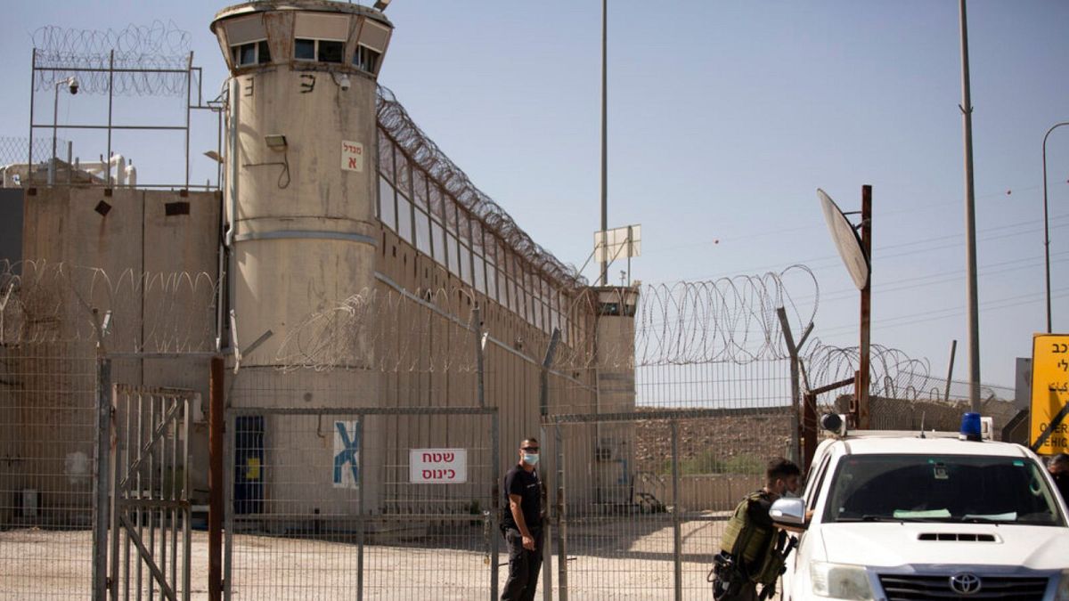 یک زندان‌بان زن در اسرائیل مظنون به برقراری رابطه جنسی با زندانی فلسطینی  است | Euronews