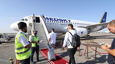 طائرة تابعة لشركة ميدسكاي الليبية قبل إقلاعها إلى إيطاليا 