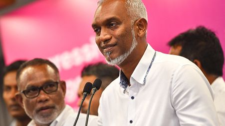 Der künftige Präsident der Malediven Mohamed Muizzu, hier bei einer Rede am Wahltag.