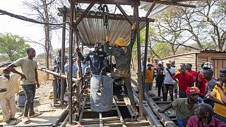 Zimbabwe : les 15 travailleurs d'une mine d'or secourus