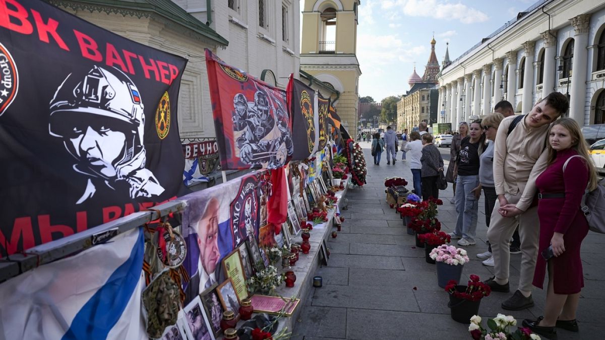 Rögtönzött emlékhely Prigozsin emlékére Moszkvában
