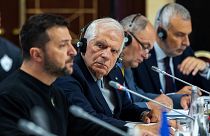 Der ukrainische Präsident Selenskji und EU-Außenbeauftragter Josep Borrell