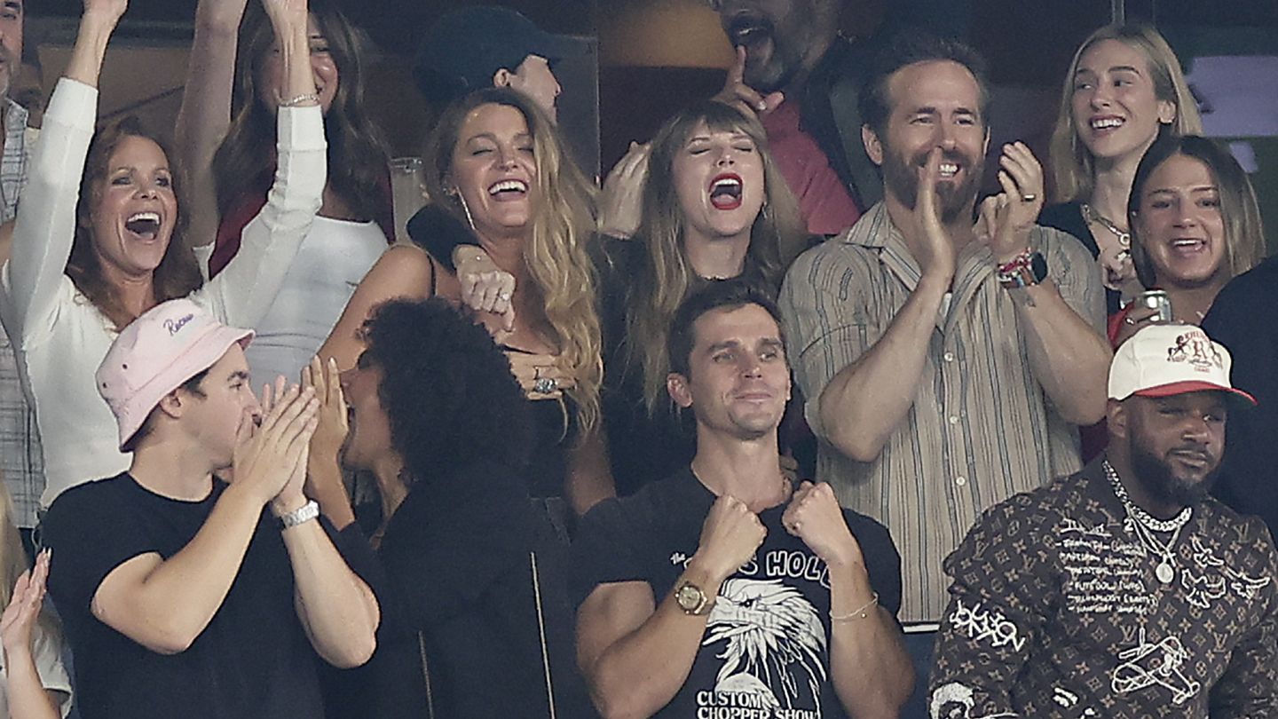 Taylor Swift brings Blake Lively, Ryan Reynolds and Hugh Jackman