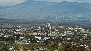 Azerbaycan'ın Hankendi kenti. Dağlık Karabağ'daki Ermeni toplumunca ilan edilen yönetimin başkent olarak kullandığı Stepanakert 