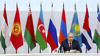 ARCHIVO - El presidente ruso Vladimir Putin pronuncia un discurso durante una reunión del Consejo Intergubernamental Euroasiático el 9 de junio de 2023.
