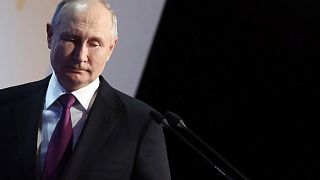 "Vladimir Putin başkanlığa tekrar aday olabilir"