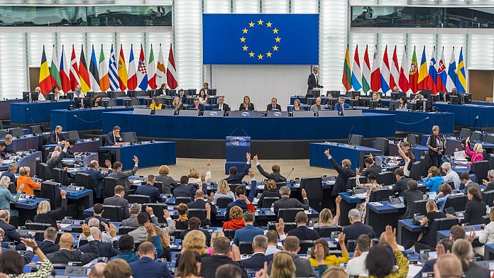The Commission wants a €66bn EU budget top-up. MEPs want €10bn more thumbnail
