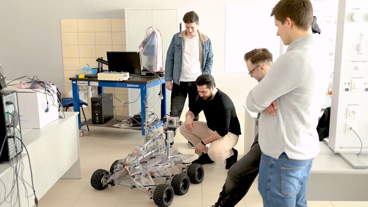 Realtà aumentata e robot nelle scuole: la Padlachia punta sull'hi-tech