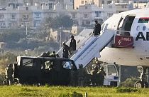 Kaçırılan uçak Malta'ya indirilmişti