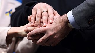 Symbolischer Handschlag beim EU-Gipfel im Februar 2023