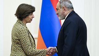 Глава МИД Франции Катрин Колонна и премьер-министр Армении Никол Пашинян в Ереване