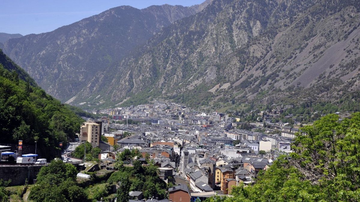 Le regole del settore immobiliare si stanno evolvendo nel piccolo stato europeo di Andorra, nel tentativo di frenare la crisi degli alloggi