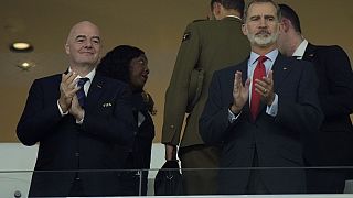 El presidente de la FIFA, Gianni Infantino, junto al rey de España, Feipe VI.