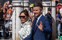 David Beckham és Victoria Beckham Pilar Rubio és a Real Madrid játékosa, Sergio Ramos esküvőjére érkezik a sevillai székesegyházba 2019. június 15-én.