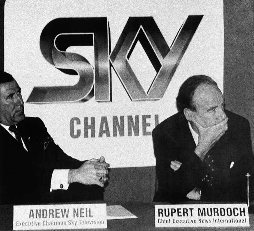 Andrew Neil és Rupert Murdoch a Sky csatorna londoni bemutatkozásán, 1989-ben