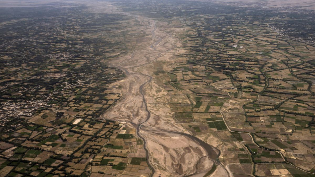 Vista aérea dos arredores de Herat, Afeganistão, junho de 2023