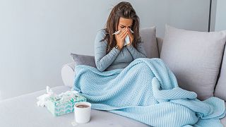  'Дълги настинки': хората могат да изпитват продължителни признаци седмици след респираторна зараза 