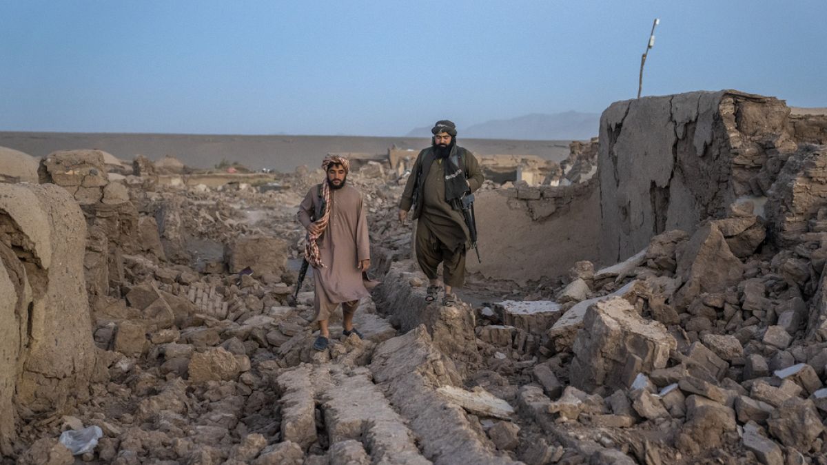 Afganistan'da deprem