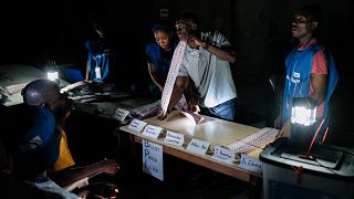 Présidentielle au Liberia : après le vote, l’heure du décompte des voix