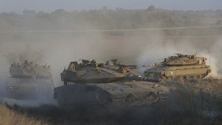 izraeli tankok Gáza közelében