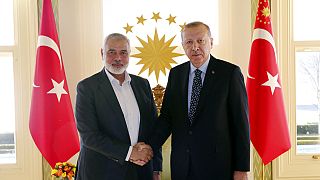 Ο Τούρκος πρόεδρος σε παλαιότερη συνάντησή του με τον ηγέτη της Χαμάς Ισμαήλ Χανίγια