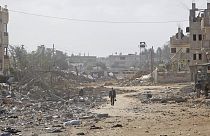 Συντρίμμια μετά από ισραηλινούς βομβαρδισμούς στη Γάζα