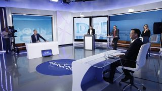Οι υποψήφιοι διεκδικητές για τη δημαρχία της Αθήνας Κώστας Μπακογιάννης (Α) και Χάρης Δούκας (Δ), συμμετέχουν στο debate