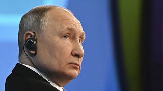 Vlagyimir Putyin orosz elnök az Orosz Energiahét moszkvai nemzetközi fórum plenáris ülésén 2023. október 11-én