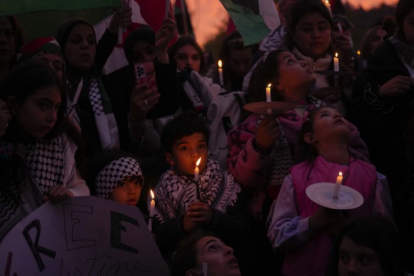 Veglia per le vittime palestinesi a Santiago del Cile