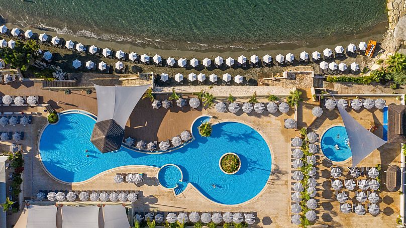 Royal Apollonia hotel in Limassol has 2 outdoor pools, a swim-up bar and an indoor pool.