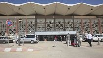 صورة أرشيفية لمدخل مطار دمشق