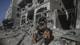 الغارات الجوية مستمرة على قطاع غزة