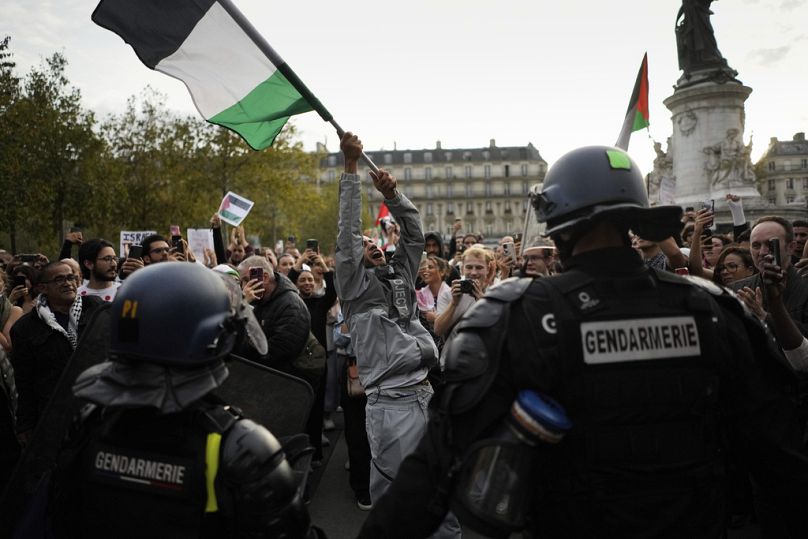 المظاهرات في باريس