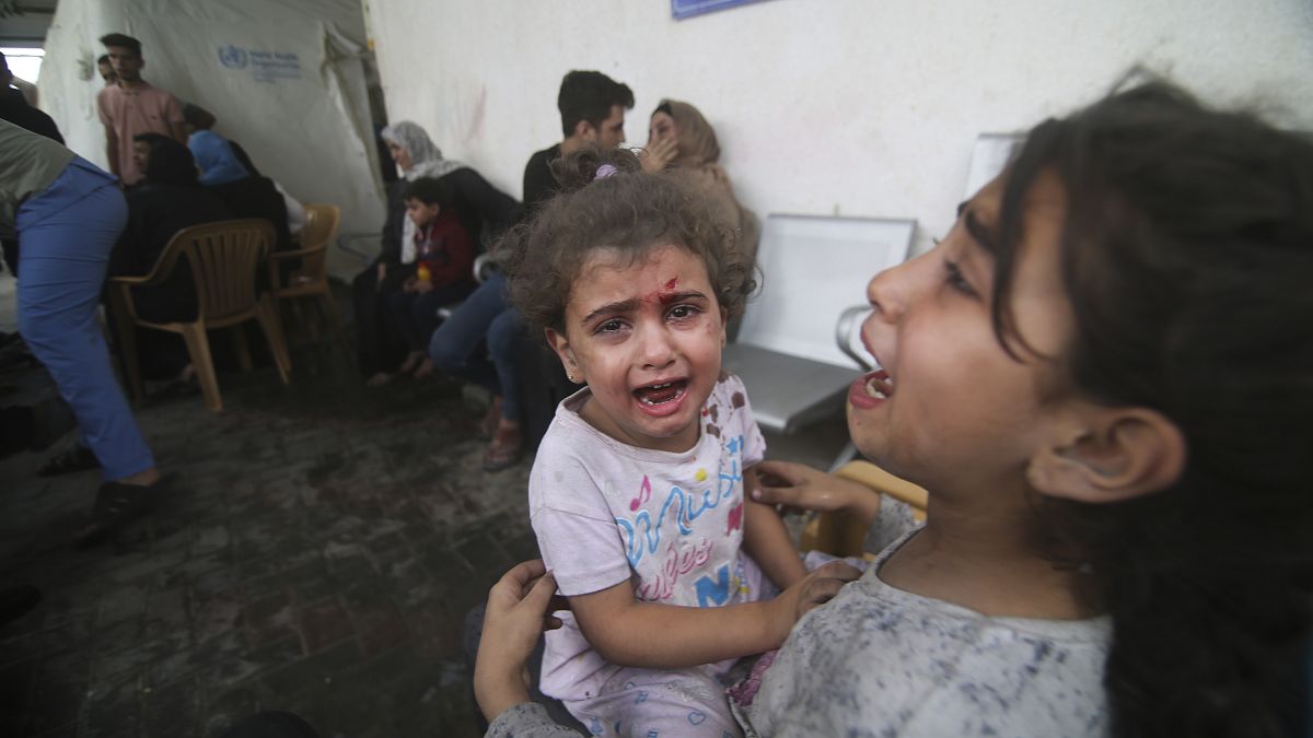 أطفال مصابون نتيجة القصف الإسرائيلي على غزة