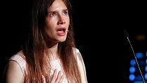 Auf diesem Dateifoto vom 15\. Juni 2019 wird Amanda Knox emotional, als sie auf einem Festival für Strafjustiz an der Universität von Modena, Italien, spricht.