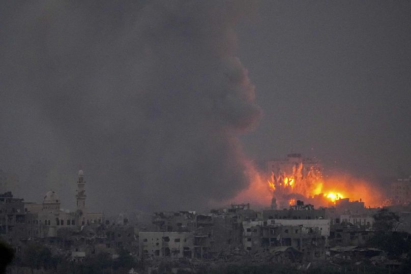 İsrail'in Gazze'ye yönelik saldırılarında, Filistinlilere göre 7 bin konut yıkıldı