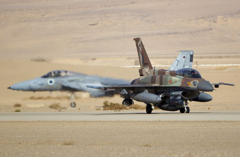 İsrail Hava Kuvvetleri'ne ait F-16 savaş uçakları (arşiv)