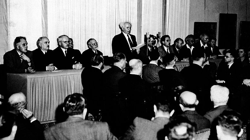 داوید بن گوریان در سخنرانی خود در جمع اعضای کابینه تازه تاسیس اسرائیل به تاریخ چهاردهم مه ۱۹۴۸