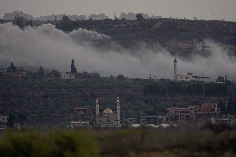 Il 7 ottobre, Hezbollah e le Forze di difesa israeliane si sono scambiate razzi al confine tra Israele e Libano.