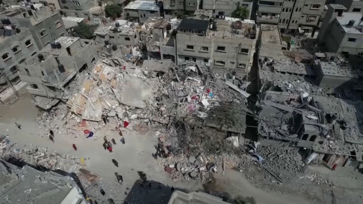 شاهد: لقطات جوية لدمار غير مسبوق بعد قصف إسرائيل مخيم النصيرات في قطاع غزة