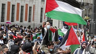 Protestocular, İsrail'in Gazze'deki Filistinlilere yönelik saldırılarını Madrid'te protesto etti