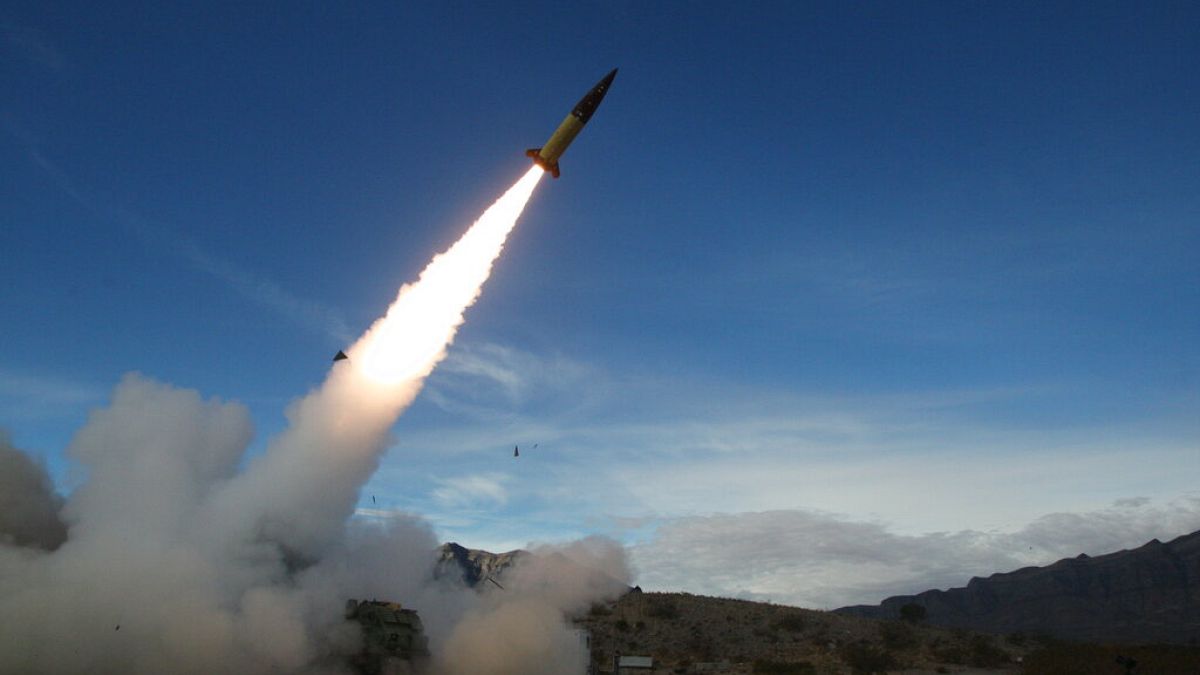 Lanzamiento de un misil ATCMS estadounidense