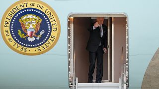 الرئيس جو بايدن يستقل طائرة الرئاسة في رحلة إلى إسرائيل
