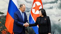 وزير الخارجية الروسي سيرغي لافروف، ووزير خارجية كوريا الشمالية تشوي سون هوي