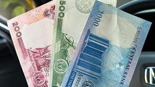 Nigerian naira hits record black market low of 1,100 per dollar -abokiFx