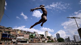  D'une favela à une troupe de danse classique américaine