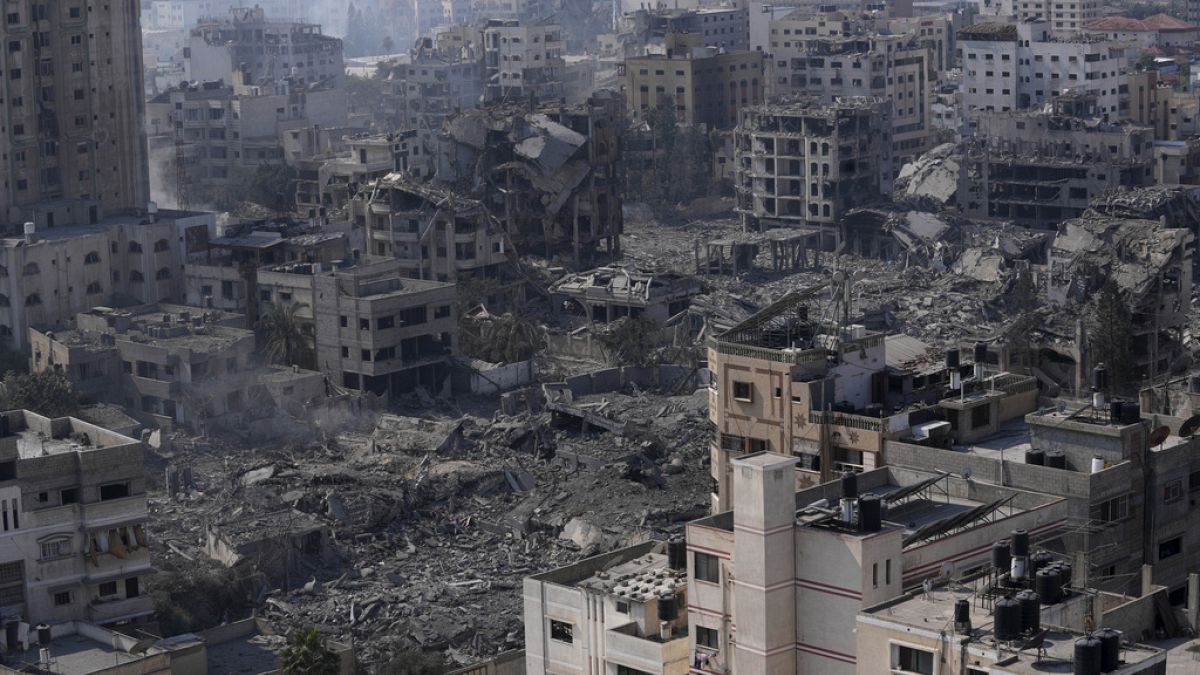 İsrail'in hava saldırıları sonrası Gazze'nin havadan görünümü