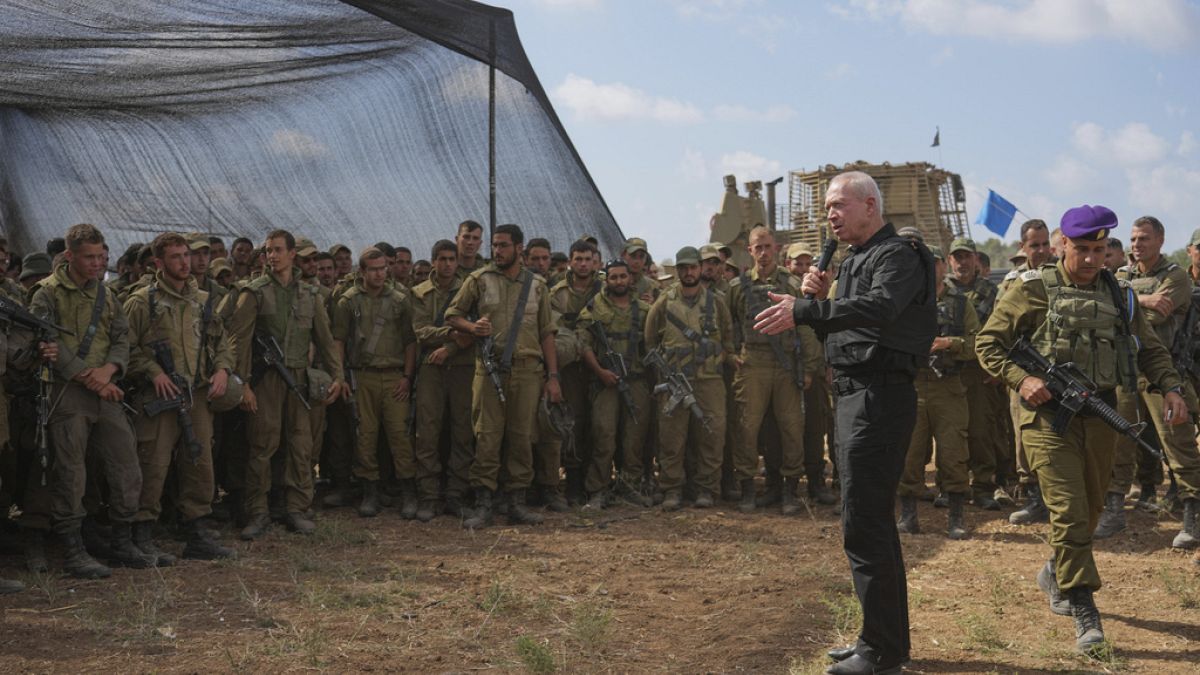 İsrail Savunma Bakanı Yoav Gallant Gazze sınırındaki birlikleri denetledi